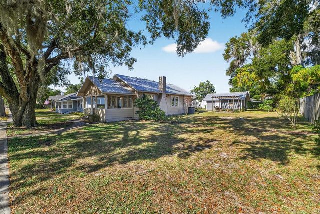 6207 MAIN STREET, New Port Richey, FL 34653