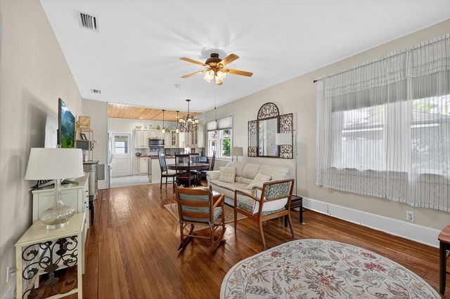 6207 MAIN STREET, New Port Richey, FL 34653