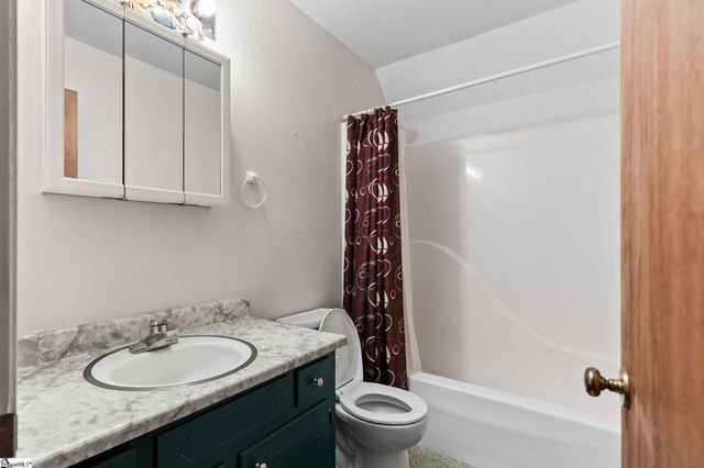 1 Bellamy Court, Taylors, SC 29687