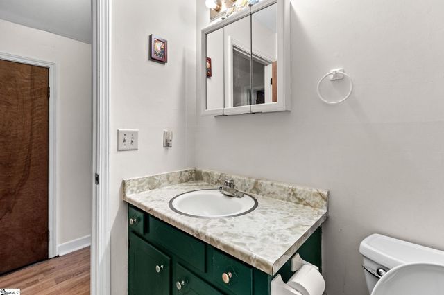 1 Bellamy Court, Taylors, SC 29687