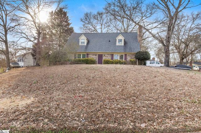 1 Bellamy Court, Taylors, SC 29687