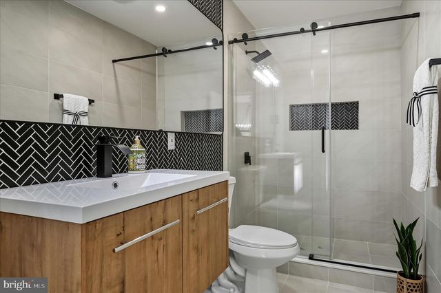 110 ELAINE DR, Winchester, VA 22602