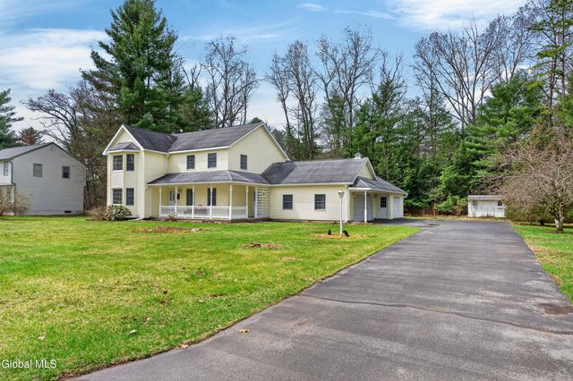 26 Sugar Pine Road, Queensbury, NY 12804