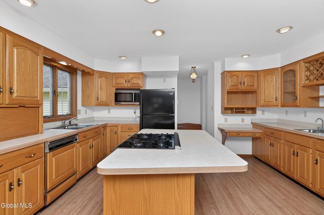 26 Sugar Pine Road, Queensbury, NY 12804