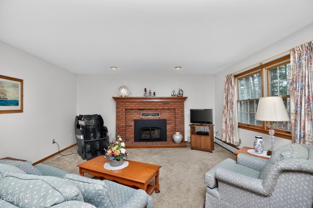 26 Sugar Pine Road, Queensbury, NY 12804