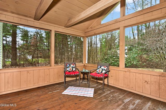 26 Sugar Pine Road, Queensbury, NY 12804