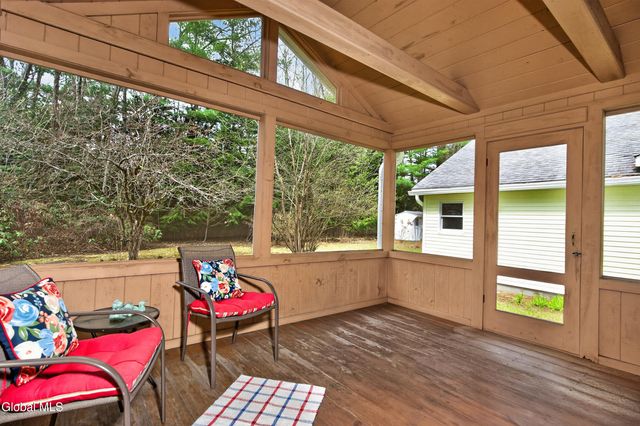 26 Sugar Pine Road, Queensbury, NY 12804