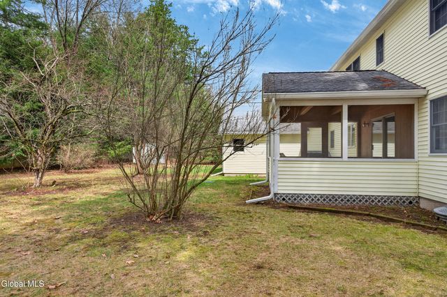 26 Sugar Pine Road, Queensbury, NY 12804