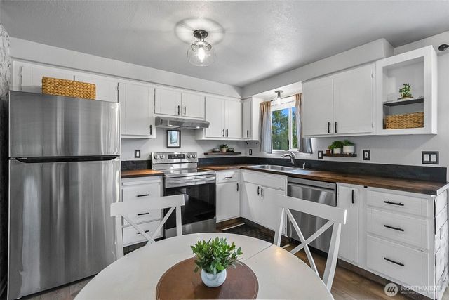 6600 66th Drive NE, Marysville, WA 98270