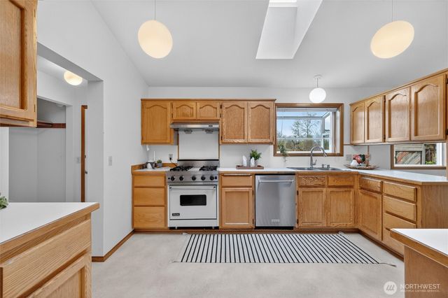 5581 Mission Road, Bellingham, WA 98226