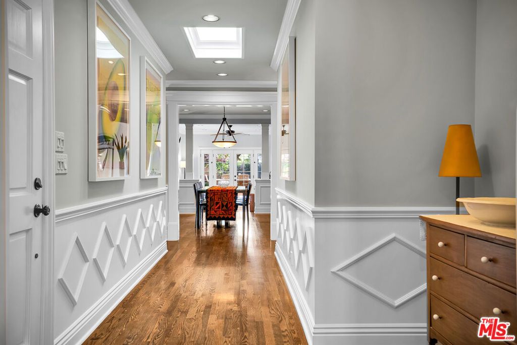 Image 13 of property listing at 3925 S Norton Avenue, Los Angeles, CA 90008