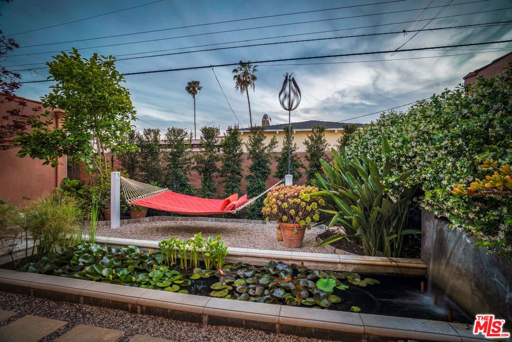 Image 50 of property listing at 3925 S Norton Avenue, Los Angeles, CA 90008