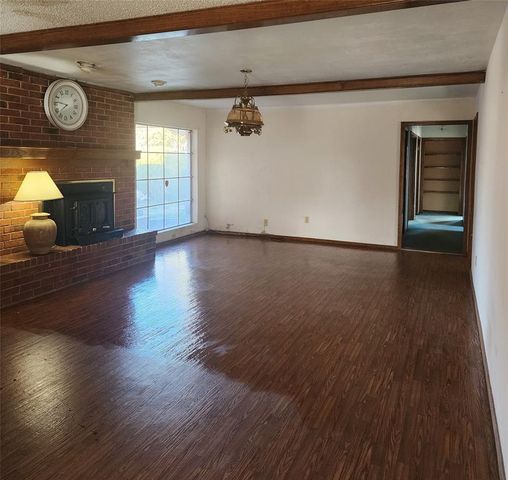 12717 S Couts Drive, Mustang, OK 73064