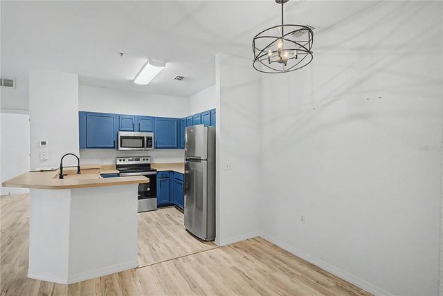 8225 CLAIRE ANN DRIVE 101, Orlando, FL 32825