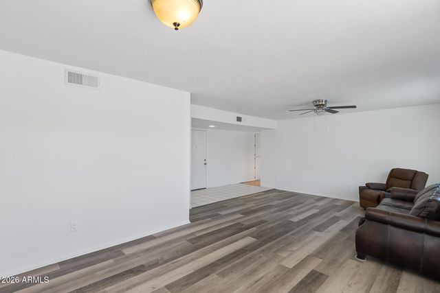 16432 N 45TH Avenue, Glendale, AZ 85306