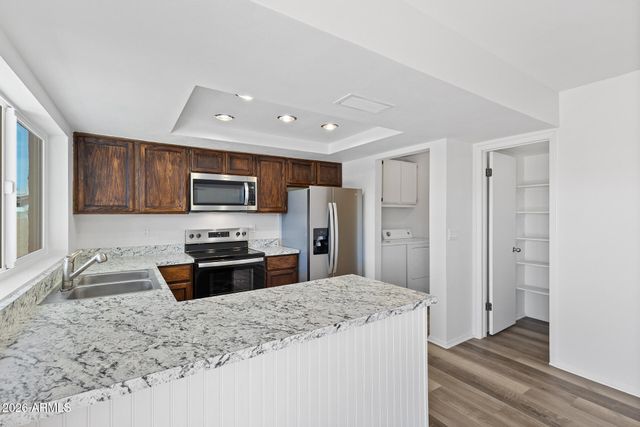 16432 N 45TH Avenue, Glendale, AZ 85306