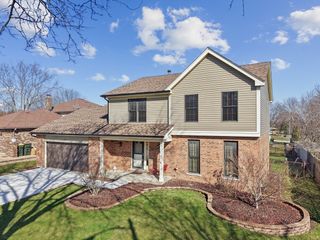 406 Whipple Lane, Westmont, IL 60559
