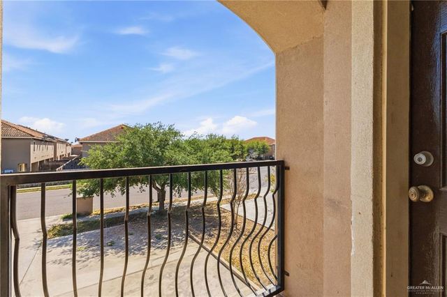 1305 E Olympia Avenue A, Mcallen, TX 78503