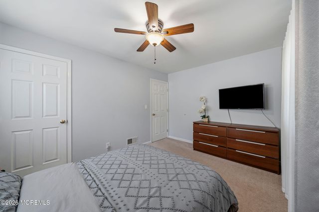 88 Montrose Avenue, Colonia, NJ 07067