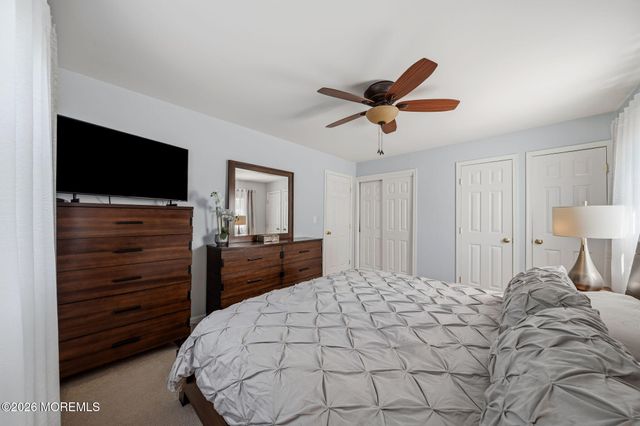 88 Montrose Avenue, Colonia, NJ 07067