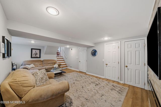 88 Montrose Avenue, Colonia, NJ 07067