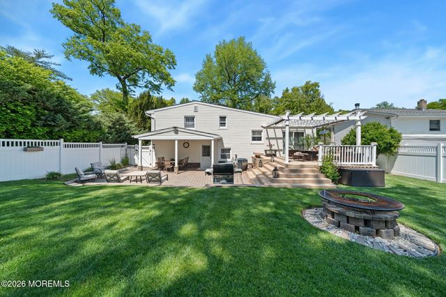 88 Montrose Avenue, Colonia, NJ 07067