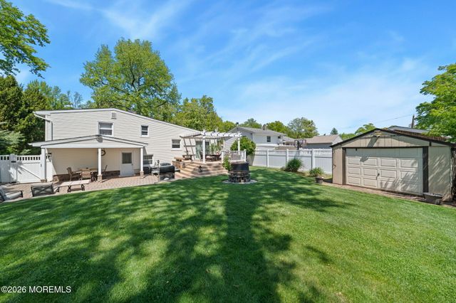 88 Montrose Avenue, Colonia, NJ 07067