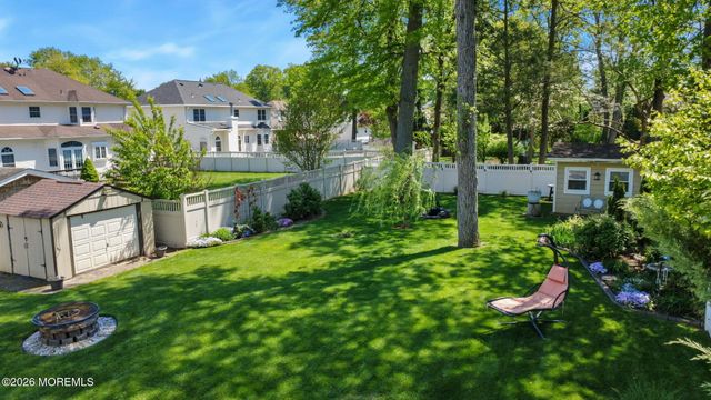 88 Montrose Avenue, Colonia, NJ 07067