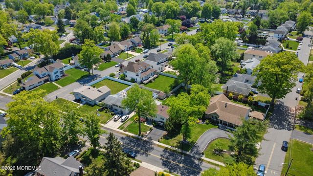 88 Montrose Avenue, Colonia, NJ 07067
