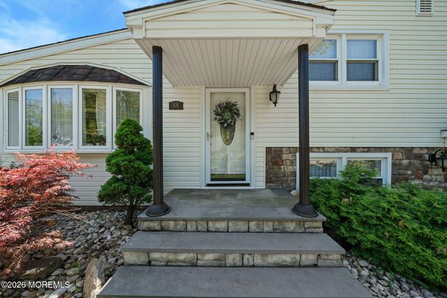88 Montrose Avenue, Colonia, NJ 07067