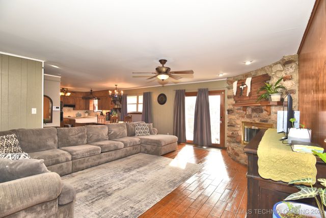 9456 E 39th Street, Tulsa, OK 74145