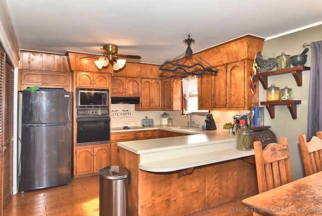 9456 E 39th Street, Tulsa, OK 74145