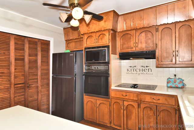 9456 E 39th Street, Tulsa, OK 74145