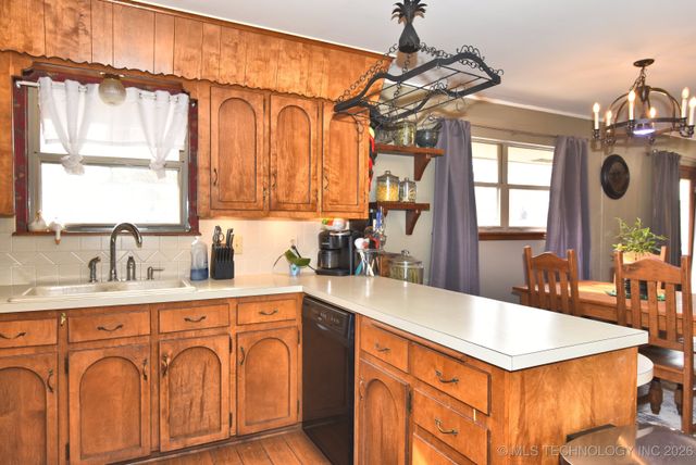 9456 E 39th Street, Tulsa, OK 74145