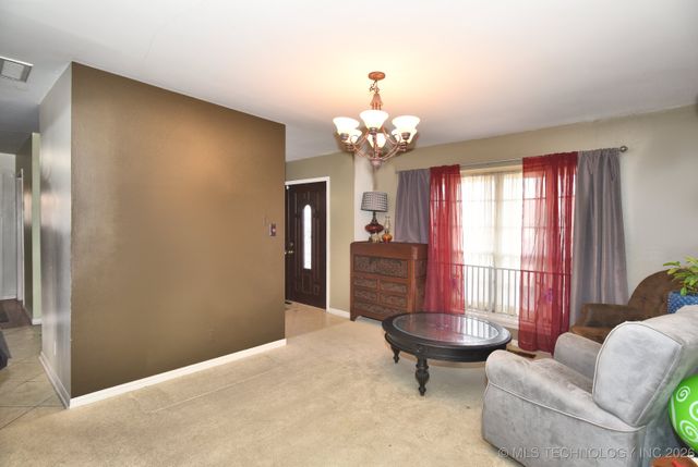 9456 E 39th Street, Tulsa, OK 74145