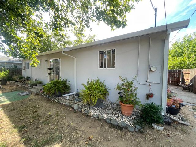 2305 Sabine Way, Rancho Cordova, CA 95670