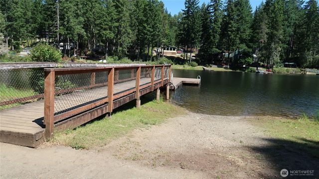 431 NE Collins Lake Dr., Tahuya, WA 98588
