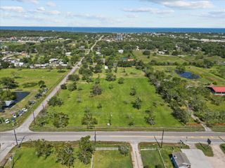 939 28th Street, Dickinson, TX 77539
