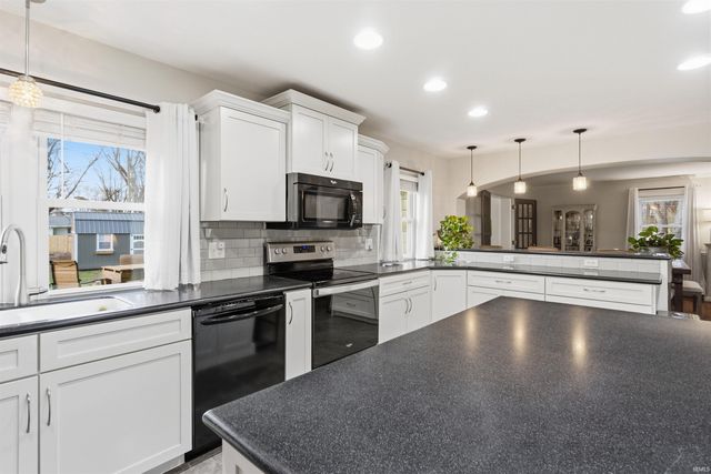 1310 W Woodland Drive, Marion, IN 46952