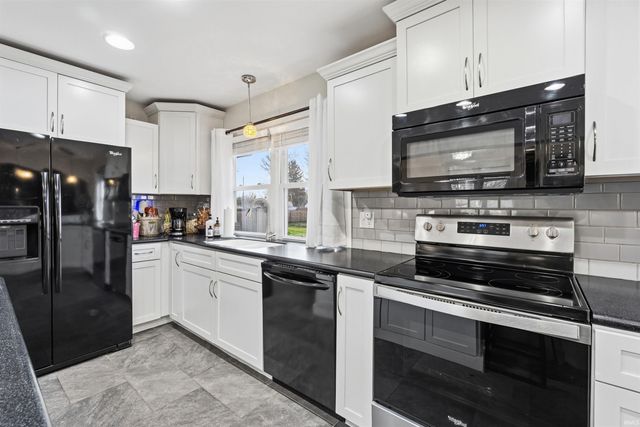 1310 W Woodland Drive, Marion, IN 46952