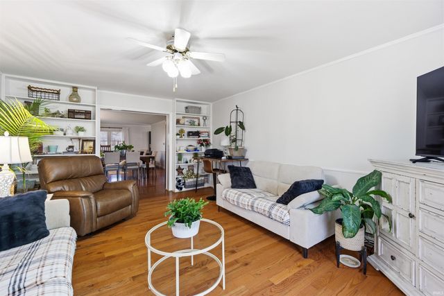 1310 W Woodland Drive, Marion, IN 46952