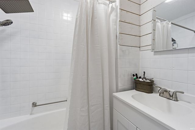 1310 W Woodland Drive, Marion, IN 46952