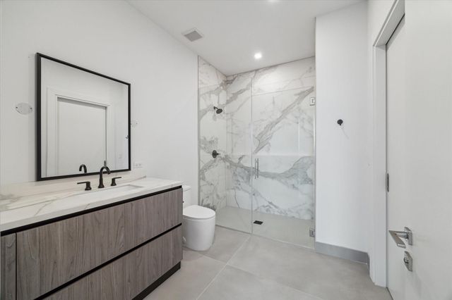 1711 Allen Parkway 2402, Houston, TX 77019