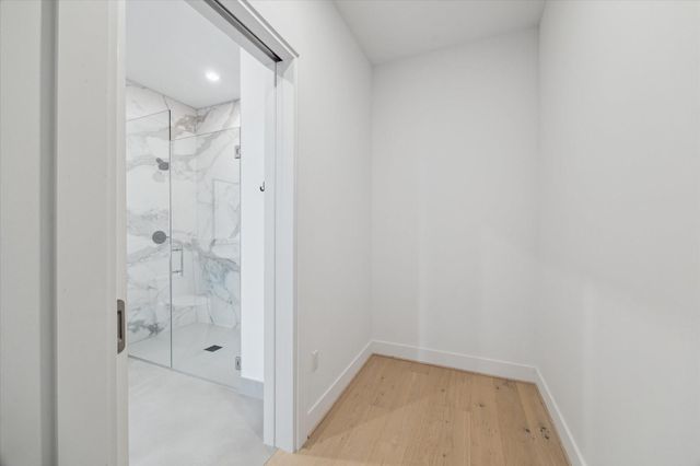 1711 Allen Parkway 2402, Houston, TX 77019