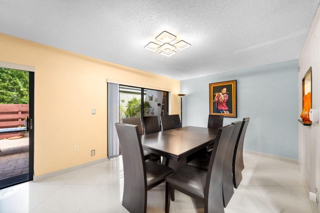 3909 Parkside Lane 234, Hollywood, FL 33021