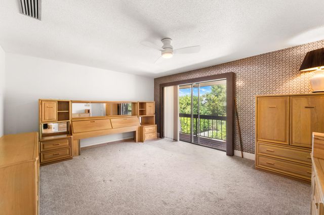 3909 Parkside Lane 234, Hollywood, FL 33021
