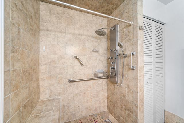3909 Parkside Lane 234, Hollywood, FL 33021