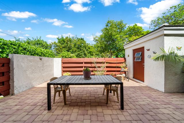 3909 Parkside Lane 234, Hollywood, FL 33021