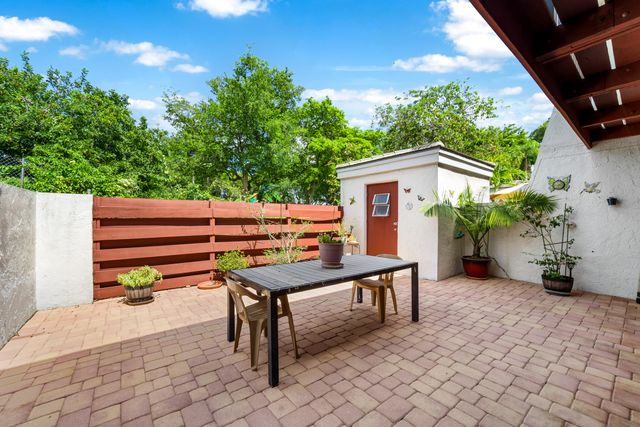 3909 Parkside Lane 234, Hollywood, FL 33021