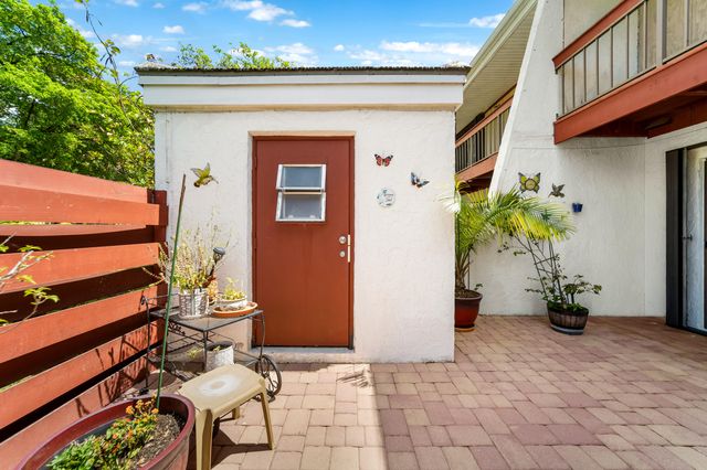 3909 Parkside Lane 234, Hollywood, FL 33021